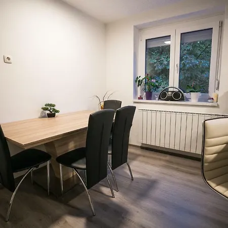 Spacious Suitable For Everyone :) Daire Ljubljana