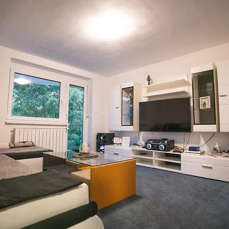 Spacious Suitable For Everyone :) Apartmán *